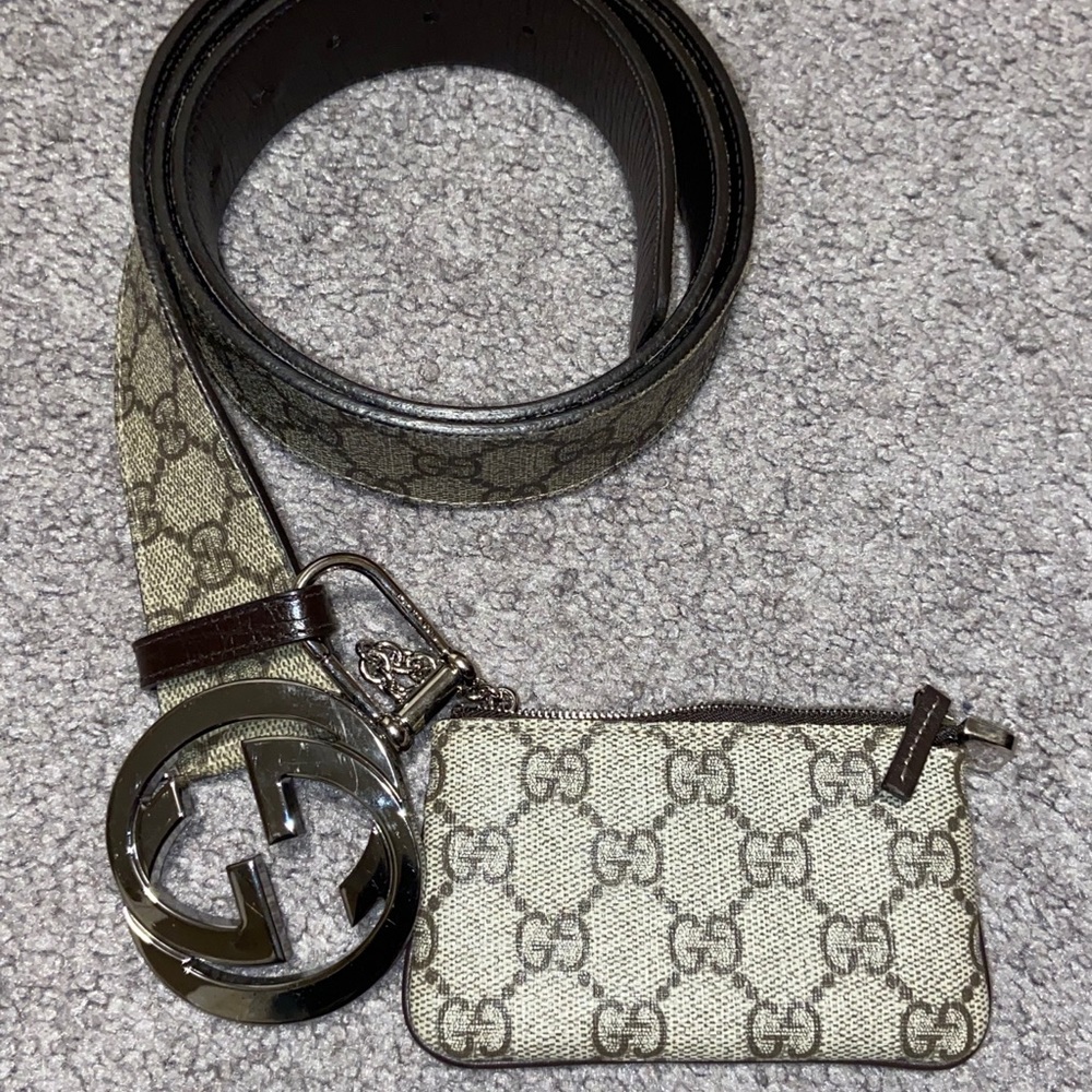 AUTHENTIC GUCCI BELT 36w w/ coin pouch & belt loop